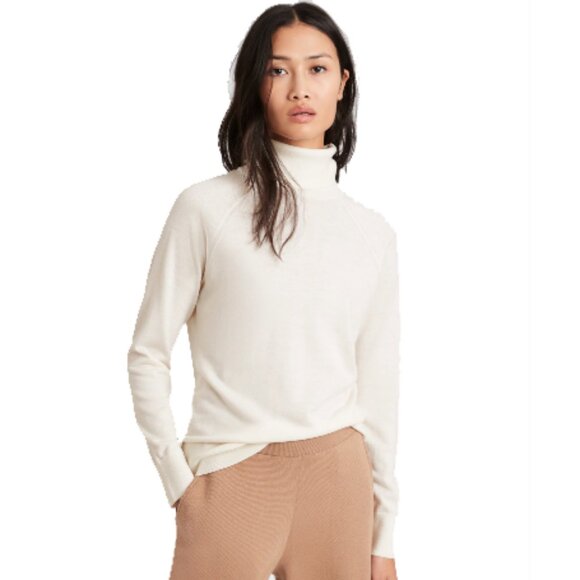 Banana Republic Sweaters - Banana Republic 100% Merino Wool Winter White Color Turtleneck Size XS